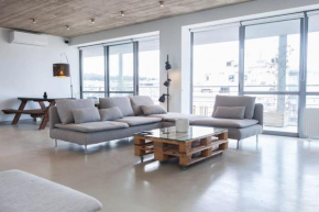 Sky High Luxury 360 Athens Views with Private Gym